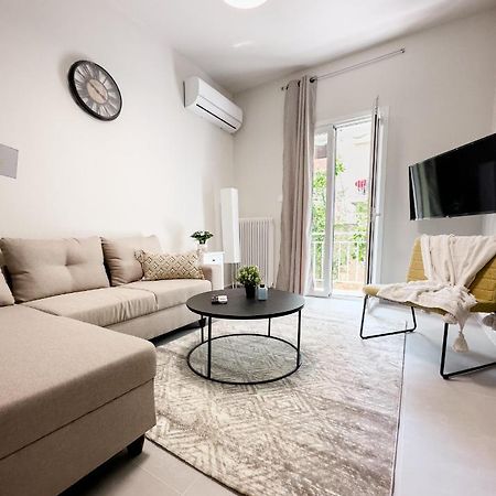 Metro Chic Haven: Modernized Urban Studio Near The Tram Atena Exterior foto