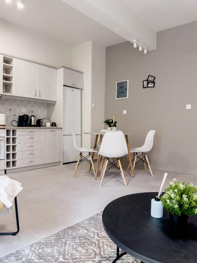 Metro Chic Haven: Modernized Urban Studio Near The Tram Atena Exterior foto