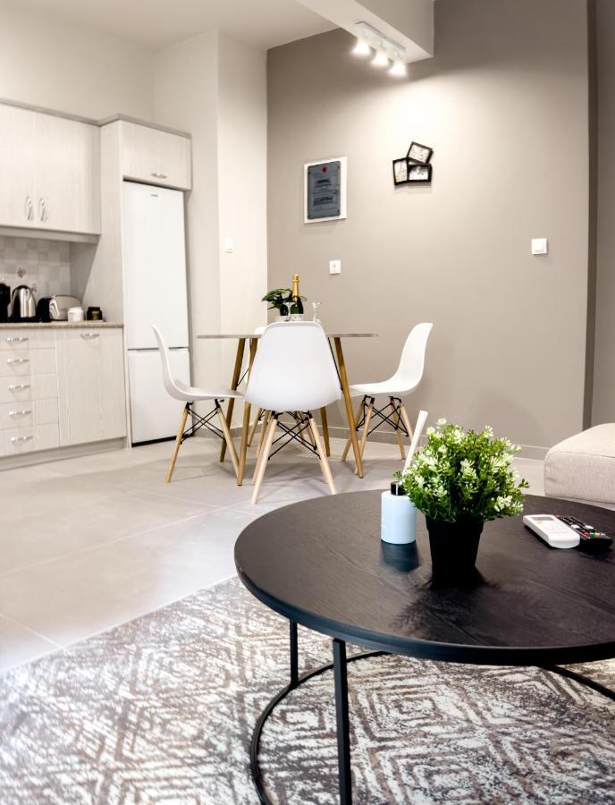 Metro Chic Haven: Modernized Urban Studio Near The Tram Atena Exterior foto