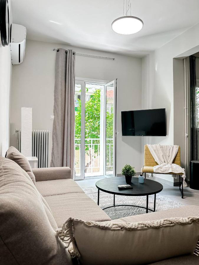 Metro Chic Haven: Modernized Urban Studio Near The Tram Atena Exterior foto