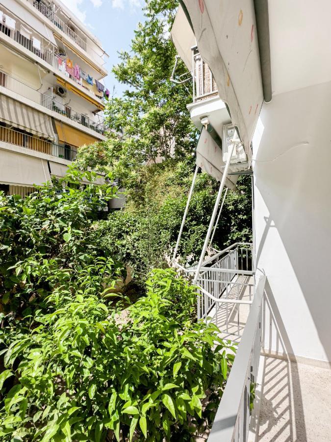 Metro Chic Haven: Modernized Urban Studio Near The Tram Atena Exterior foto