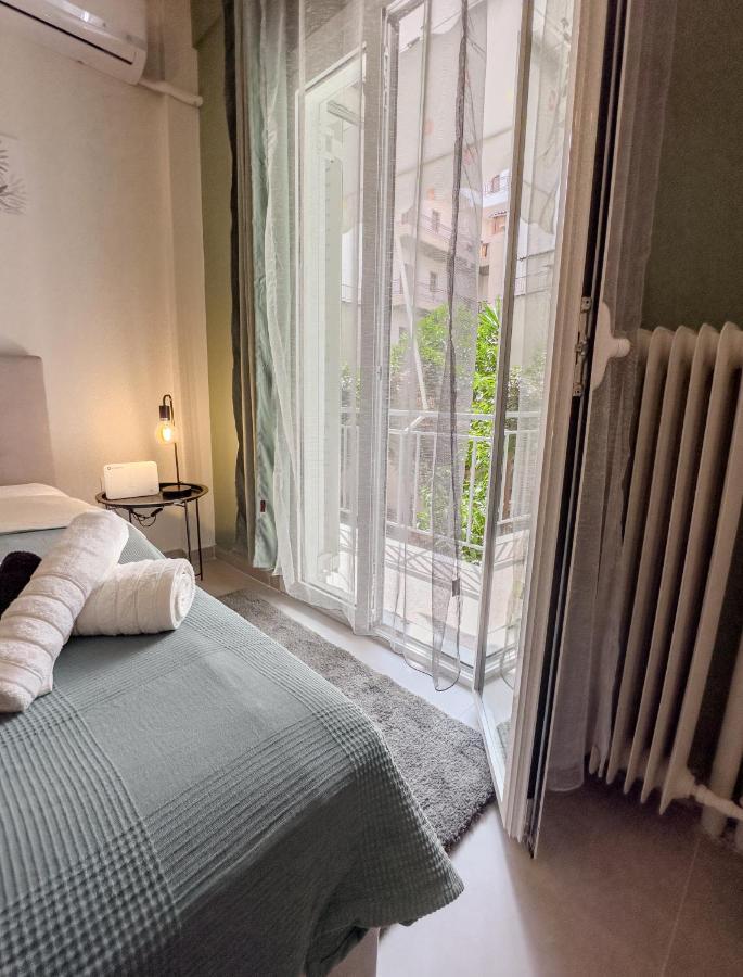Metro Chic Haven: Modernized Urban Studio Near The Tram Atena Exterior foto