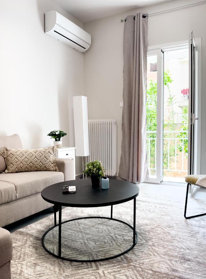 Metro Chic Haven: Modernized Urban Studio Near The Tram Atena Exterior foto