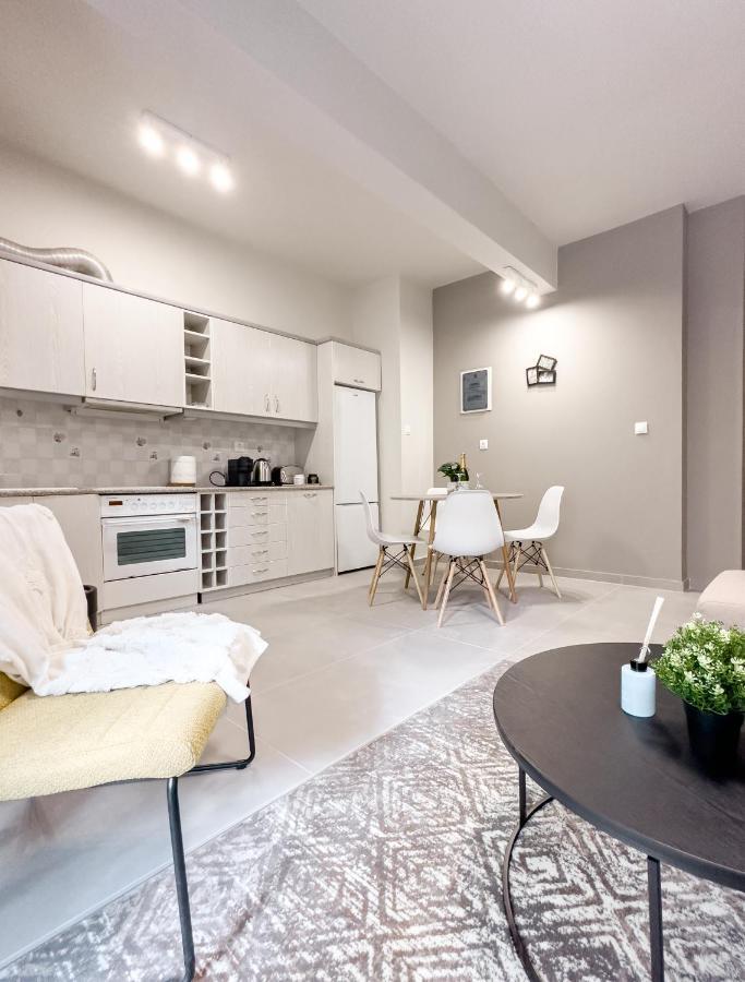 Metro Chic Haven: Modernized Urban Studio Near The Tram Atena Exterior foto